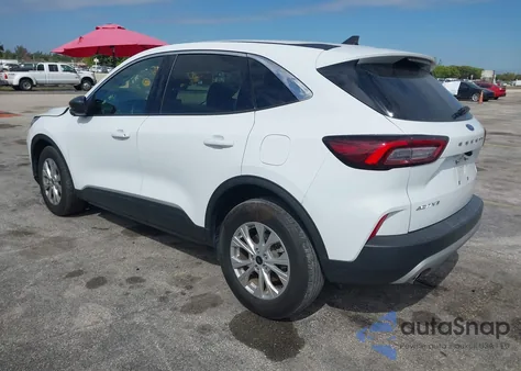 2024 Ford Escape Active z USA, uszkodzony, nr VIN 1FMCU9GN4RUA24410